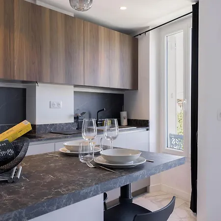 Jules - Bd De Lorraine Apartment *